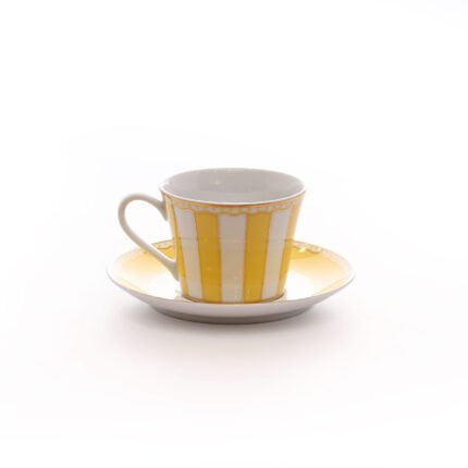 فنجان قهوة اصفر