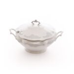 طبق شوربة مغطى (تيرين) من تيشنروث